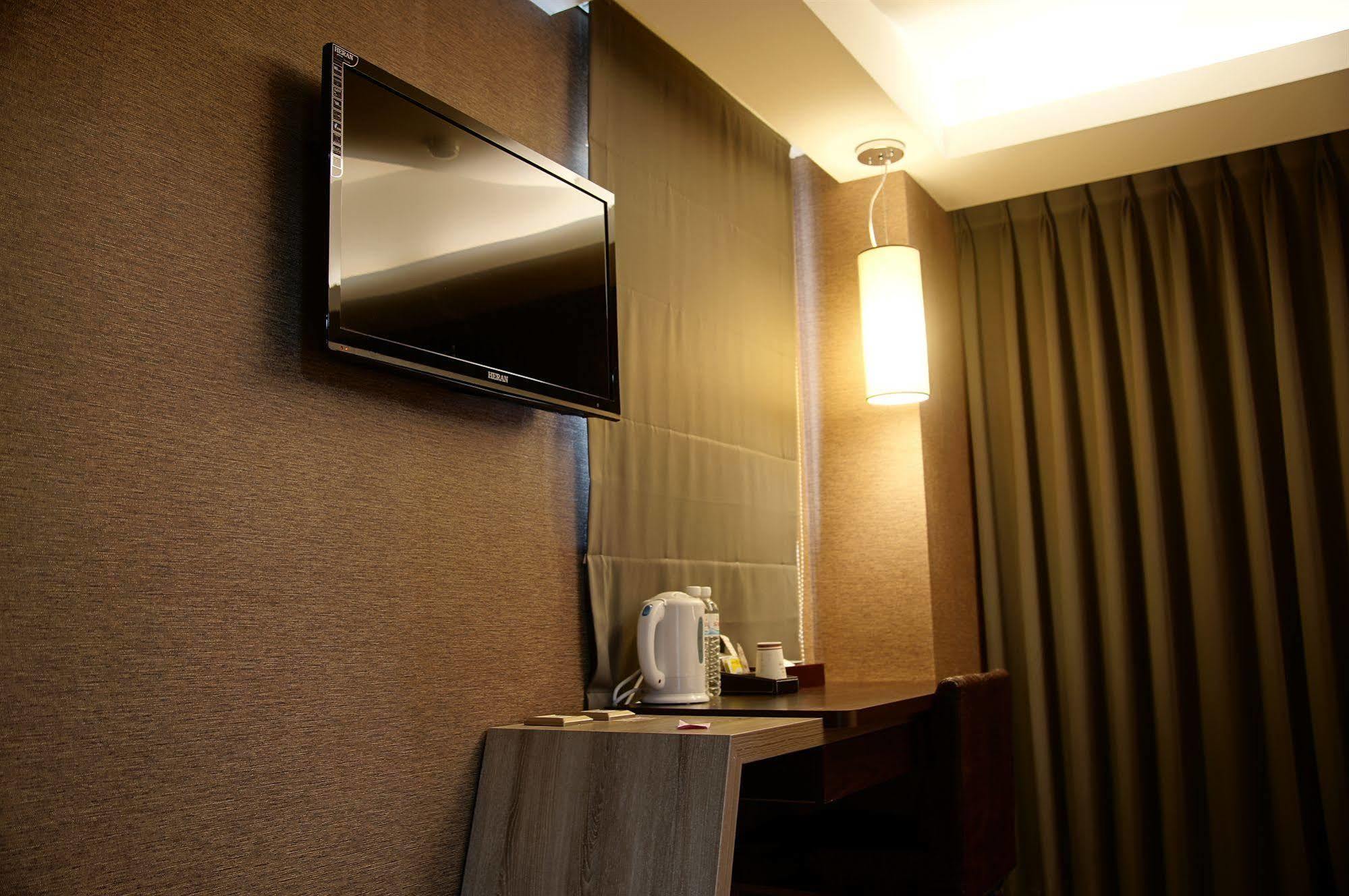 Talmud Business Hotel - Zhongshan Taichung Exterior foto