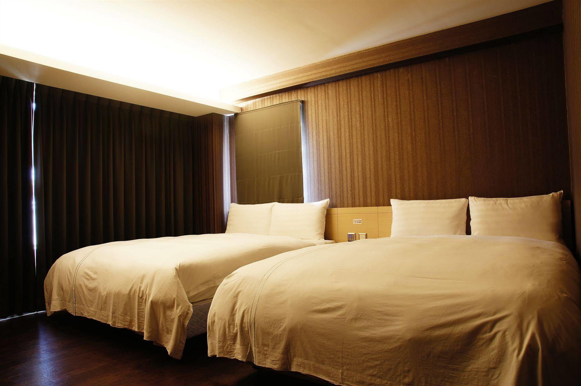 Talmud Business Hotel - Zhongshan Taichung Exterior foto